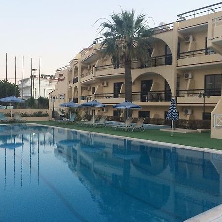 Hotel Margaret Kremasti  Bagian luar foto