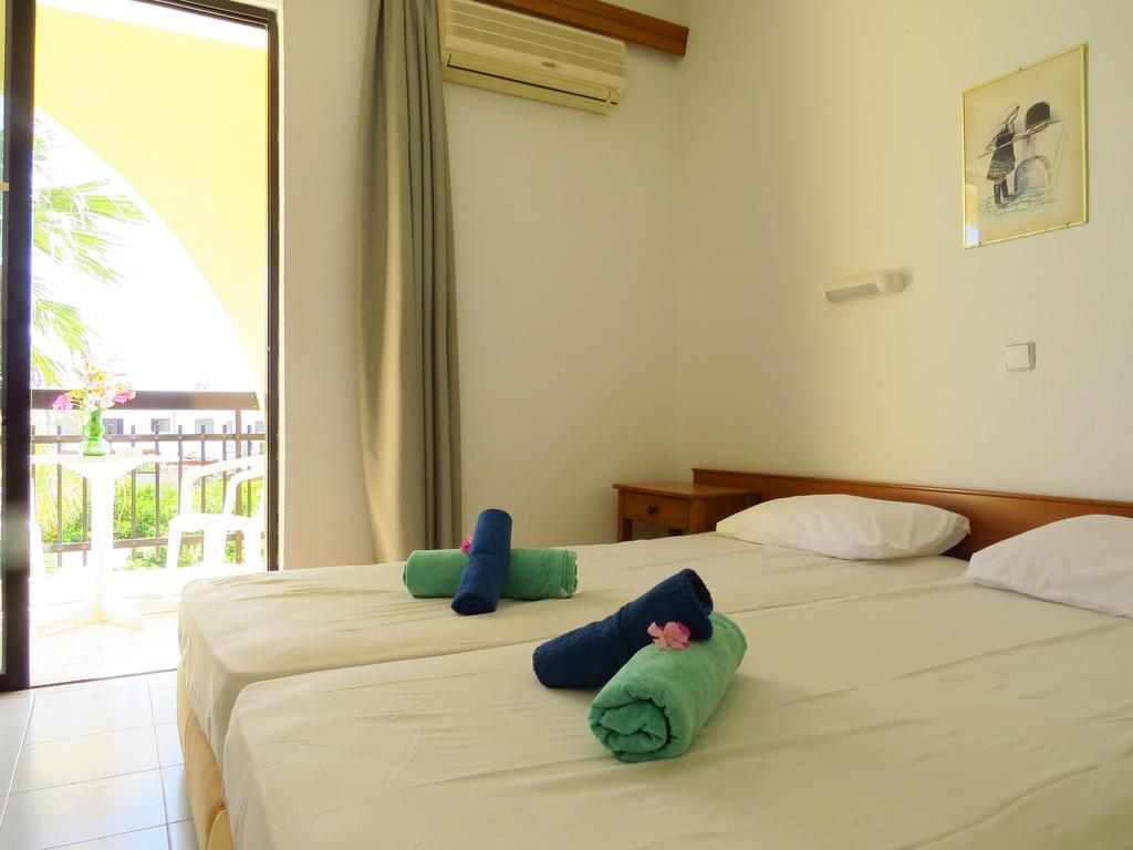 Hotel Margaret Kremasti  Bagian luar foto