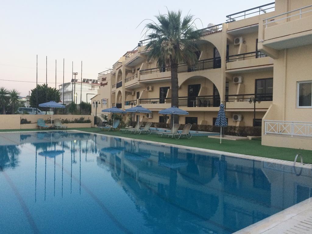 Hotel Margaret Kremasti  Bagian luar foto